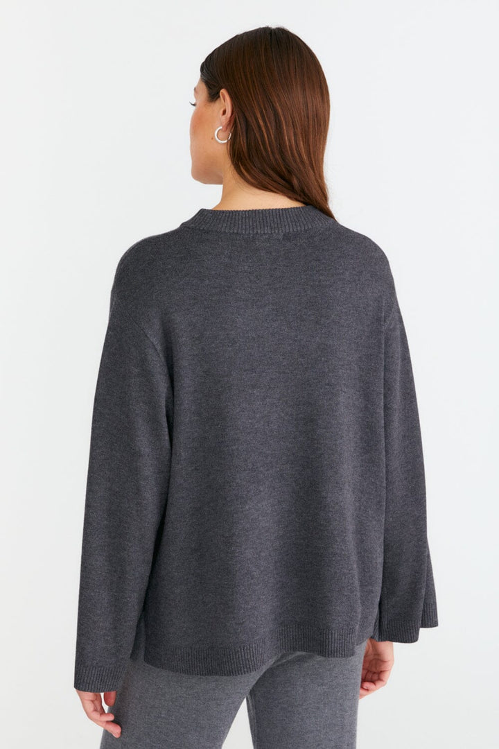 Prjónuð boxy peysa grá- 30% afsláttur