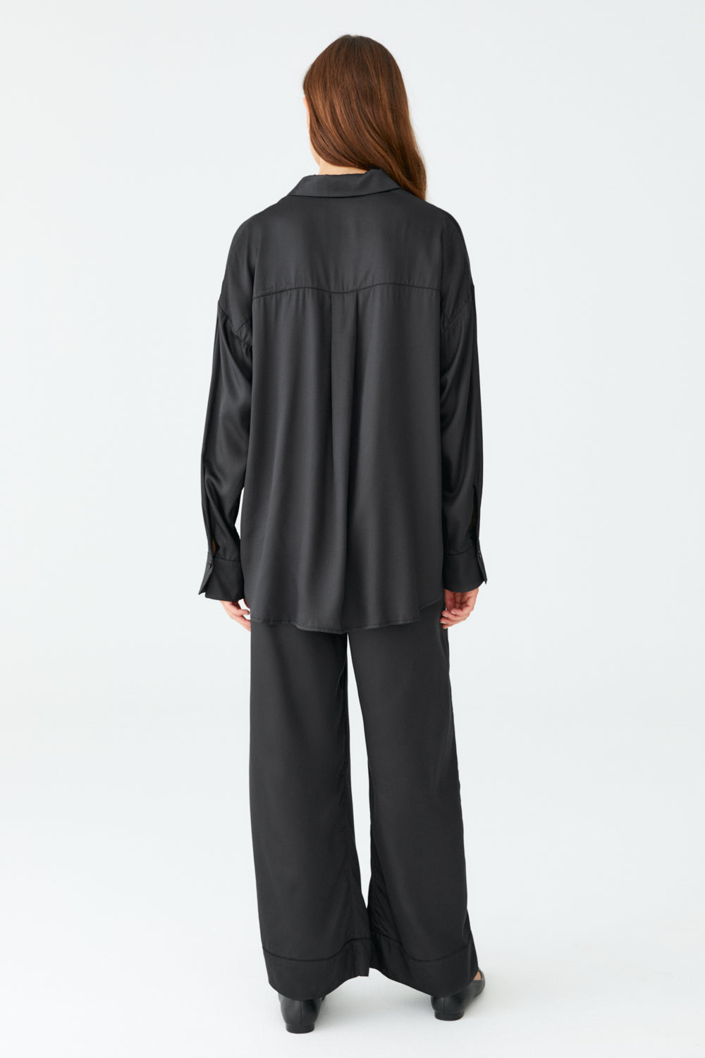 Víð 100% bambus skyrta dökkblá