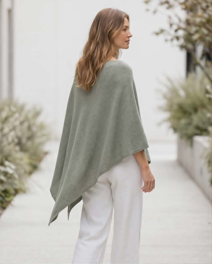 Petrina þunnprjónað Poncho Light khaki - Ein stærð