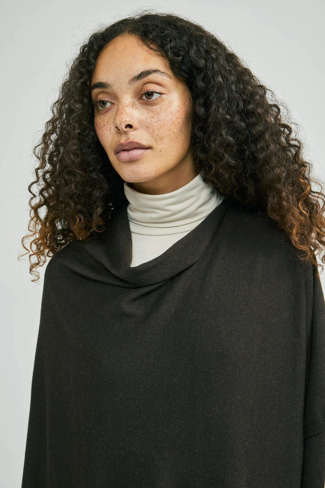Bambus og cashmere poncho